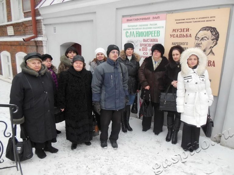Подробнее о статье Архивисты ГАСПИТО посетили  музей-усадьбу народного художника СССР А.М. Герасимова  и персональную выставку народного художника России С.М. Никиреева