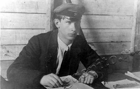 Подробнее о статье Уткин Анатолий (Ед.хр. 827)