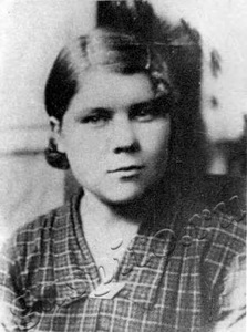 Подробнее о статье Алушкина Александра Корнеевна (Ед.хр. 970)