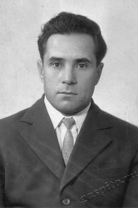 Подробнее о статье Хмыров Иван Андреевич (Ед.хр. 1598)