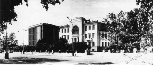 Подробнее о статье Здание Тамбовского областного комитета КПСС (Ед.хр. 1952)