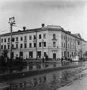 Подробнее о статье Дом бытового обслуживания (Ед.хр. 1954)