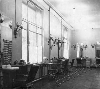 Подробнее о статье Салон красоты (Ед.хр. 1975)