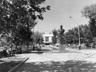 Подробнее о статье Сквер В.С.Петрова (Ед.хр. 1981)