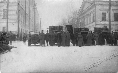 Подробнее о статье Бойцы автобронепоезда (Ед.хр. 2024)