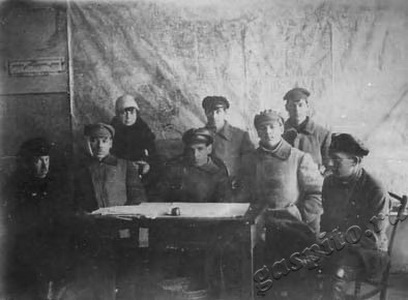 Подробнее о статье Сотрудники оперативно-строевого отделения ЧОН (Ед.хр. 2050)