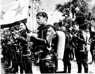 Подробнее о статье Военные моряки (Ед.хр. 2092)