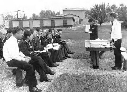 Подробнее о статье Экипаж катера «Тамбовский комсомолец» (Ед.хр. 2093)