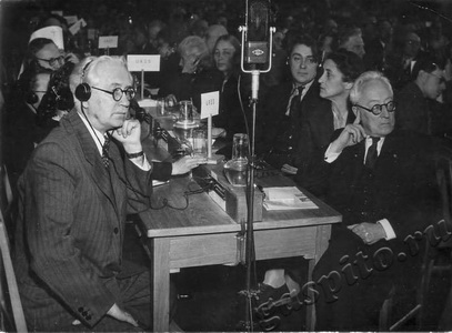 Подробнее о статье Советская делегация на 2-м Всемирном конгрессе сторонников мира (Ед.хр. 2098)