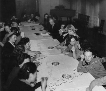 Подробнее о статье Делегаты 2-го Всемирного конгресса сторонников мира (Ед.хр. 2099)