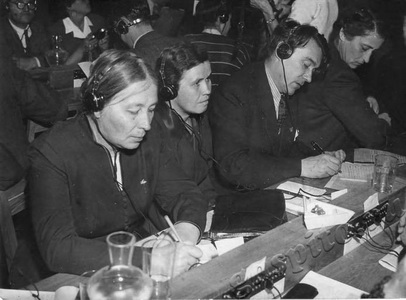 Подробнее о статье Члены фестивальной делегации на 2-м Всемирном конгрессе сторонников мира (Ед.хр. 2101)