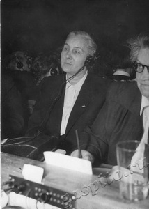 Подробнее о статье Любовь Тимофеевна Космодемьянская на 2-м Всемирном конгрессе сторонников мира (Ед.хр. 2103)