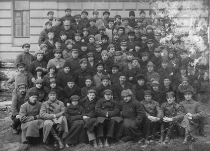 Подробнее о статье Слушатели Тамбовских губернских советско-партийных курсов (Ед.хр. 2152)