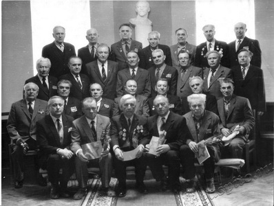 Подробнее о статье Участники встречи ветеранов Великой Отечественной войны с первым секретарем Тамбовского обкома КПСС Е.М.Подольским (Ед.хр. 2339)