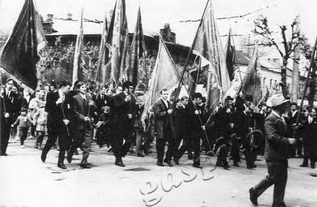 Подробнее о статье Демонстрация трудящихся г.Тамбова в честь Международного Дня солидарности трудящихся 1 Мая (Ед.хр. 2346)