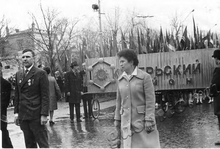 Подробнее о статье Демонстрация трудящихся Октябрьского района г.Тамбова (Ед.хр. 2367)