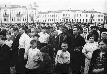 Подробнее о статье Митинг 22 июня 1941 года на площади Ленина г. Тамбова (Ед.хр. 2380)