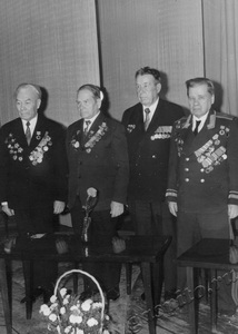 Подробнее о статье Торжественное собрание ветеранов Великой Отечественной войны Ленинского района г.Тамбова (Ед.хр. 2421)