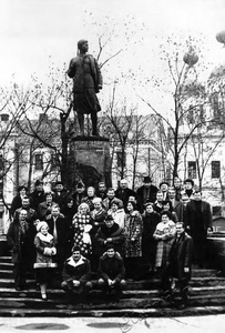 Подробнее о статье Пребывание партийной, профсоюзной и комсомольской делегаций из Венгерской Народной Республики (ВНР) в Тамбовской области (Ед.хр. 2440)