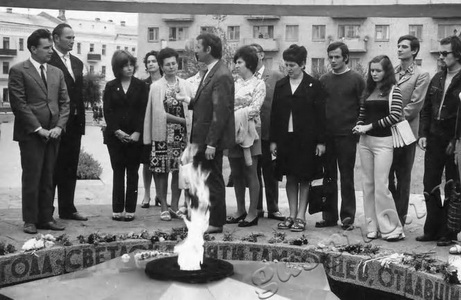 Подробнее о статье Пребывание партийной, профсоюзной и комсомольской делегаций из Венгерской Народной Республики (ВНР) в Тамбовской области (Ед.хр. 2446)