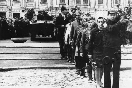 Подробнее о статье 2-ой областной слет победителей походов по местам революционной, боевой и трудовой славы (Ед.хр. 2783)