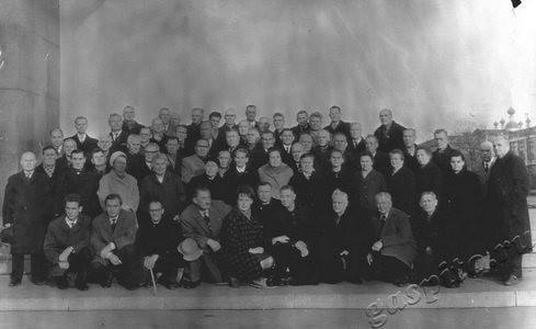 Подробнее о статье Участники встречи комсомольцев 1920-х годов (Ед.хр. 2802)