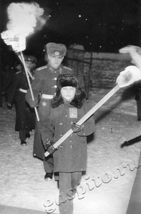 Подробнее о статье Встреча трех поколений, посвященная 34-ой годовщине освобождения г.Ленинграда, в парке культуры и отдыха (Ед.хр. 2808)