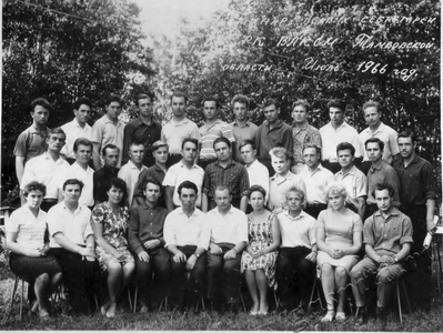 Подробнее о статье Участники семинара секретарей первичных комсомольских организаций промышленных предприятий (Ед.хр. 2825)