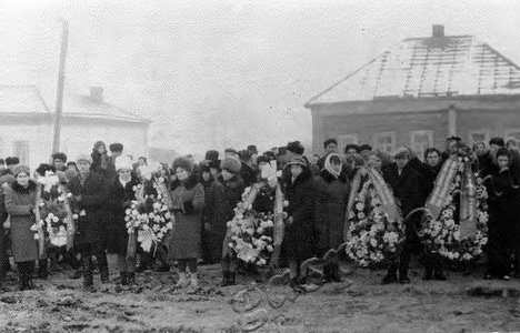 Подробнее о статье Возложение венков (Ед.хр. 2831)