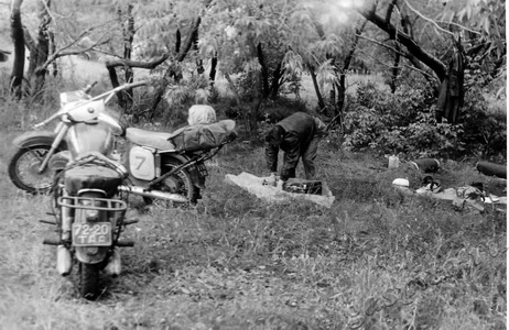 Подробнее о статье Участники мотокросса (Ед.хр. 2837)