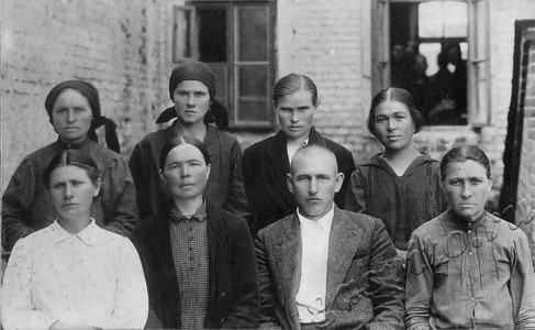 Подробнее о статье Участники 1-ой конференции крестьянок-общественниц Т.Пригородного района (Ед.хр. 2949)