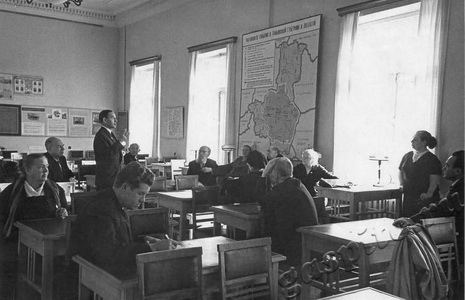 Подробнее о статье Открытие первой выставки «Из истории Тамбовской областной партийной организации» (Ед.хр. 2984)