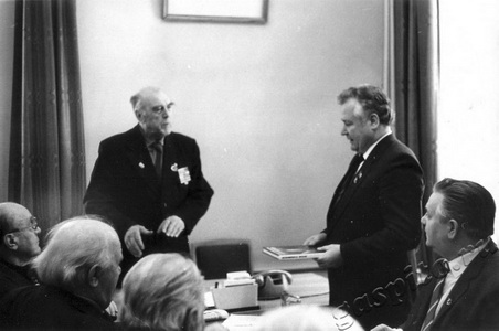 Подробнее о статье Встреча старых большевиков секции ИЛО при ЦК КПСС с тамбовчанами – делегатами 27 съезда КПСС (Ед.хр. 2999)