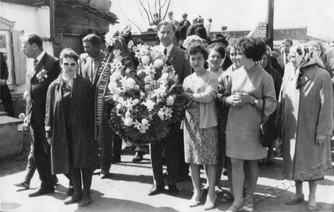 Подробнее о статье Трудящиеся завода «Электроприбор» — участники факельного шествия (Ед.хр. 3177)