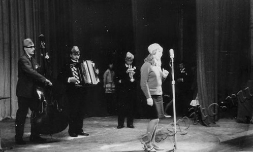 Подробнее о статье Участники художественной самодеятельности завода «Электроприбор» (Ед.хр. 3186)