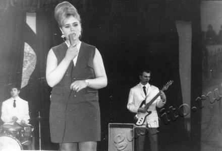 Подробнее о статье Участники художественной самодеятельности завода «Электроприбор» (Ед.хр. 3188)