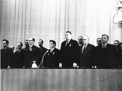 Подробнее о статье Торжественное собрание, посвященное вручению ордена «Знак Почета» Тамбовскому химкомбинату (Ед.хр. 3199)