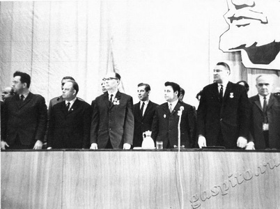 Подробнее о статье Торжественное собрание, посвященное вручению ордена «Знак Почета» Тамбовскому химкомбинату (Ед.хр. 3200)