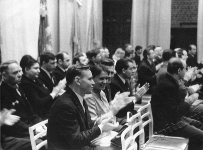 Подробнее о статье Торжественное собрание, посвященное вручению ордена «Знак Почета» Тамбовскому химкомбинату (Ед.хр. 3206)