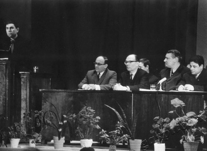 Подробнее о статье Торжественное собрание, посвященное вручению ордена «Знак Почета» Тамбовскому химкомбинату (Ед.хр. 3210)