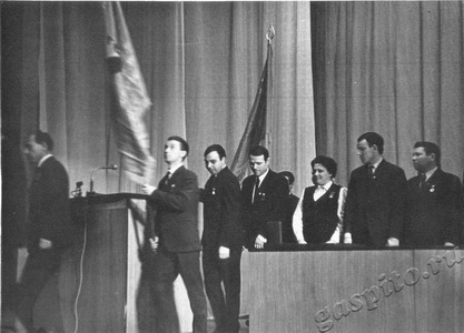 Подробнее о статье Торжественное собрание, посвященное вручению ордена «Знак Почета» Тамбовскому химкомбинату (Ед.хр. 3224)