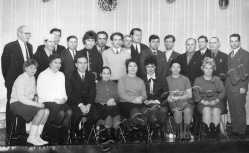 Подробнее о статье Делегаты 4-ой областной профсоюзной конференции рабочих машиностроения завода «Полимермаш» (Ед.хр. 3233)