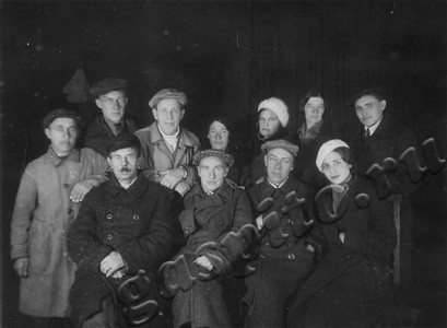 Подробнее о статье Участники драматического кружка при заводе «Ревтруд» (Ед.хр. 3252)