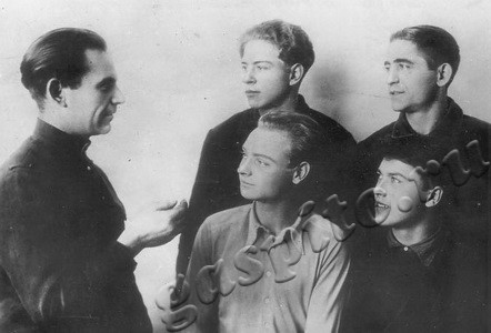 Подробнее о статье Бригада коммунистического труда завода «Ревтруд». Бригадир Николаев (Ед.хр. 3310)