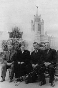 Подробнее о статье Участники Всесоюзного семинара по птицеводству (Ед.хр. 3382)