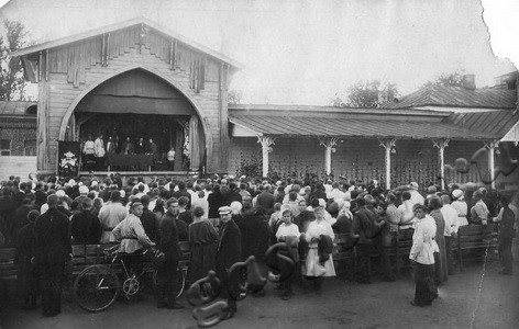 Подробнее о статье Собрание работников Тамбовского СРКХ. Общий вид (Ед.хр. 3418)