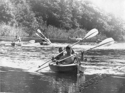 Подробнее о статье Туристы областной детской экскурсионно-туристической секции в водном походе (Ед.хр. 3511)