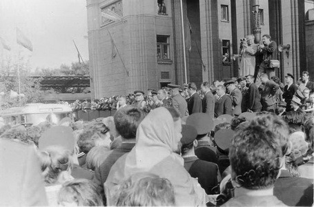 Подробнее о статье Митинг перед началом учебно-полевых занятий курсантов ТВАТУ (Ед.хр. 3555)