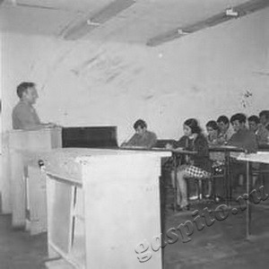 Подробнее о статье Лекцию «Марксистско-Ленинское учение о государстве» читает кандидат наук Г.Гонтарев (Ед.хр. 3604)