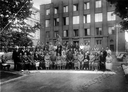 Подробнее о статье Участники совещания работников партийных архивов (Ед.хр. 3615)